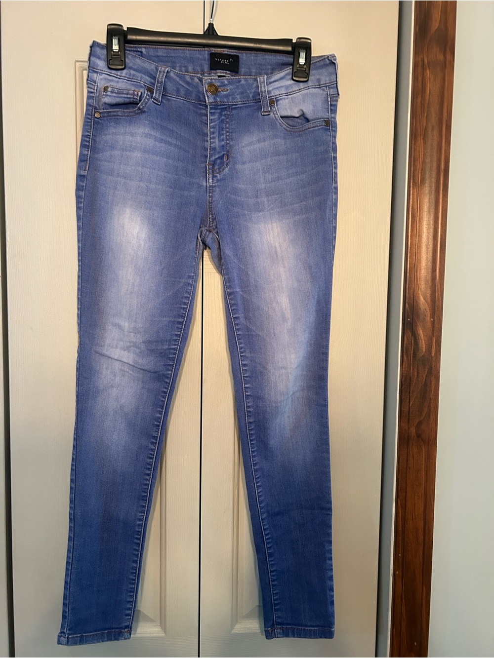 Women’s /junior Jean Bundle. 4 pair. - Picture 2 of 5